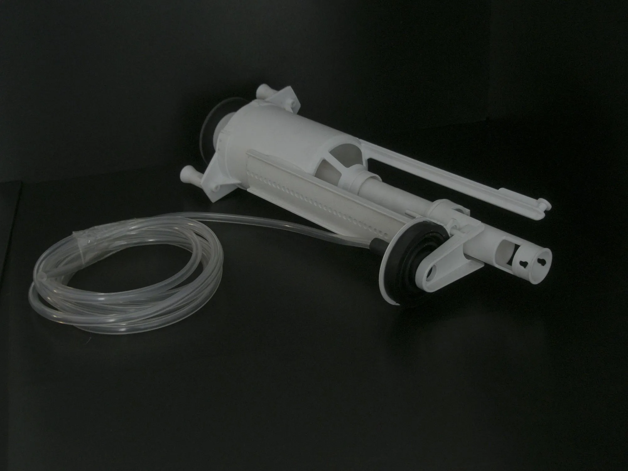 Pneumatic flush valve with rubber seal